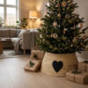 Kerstboomrok Crème in een sfeervol interieur