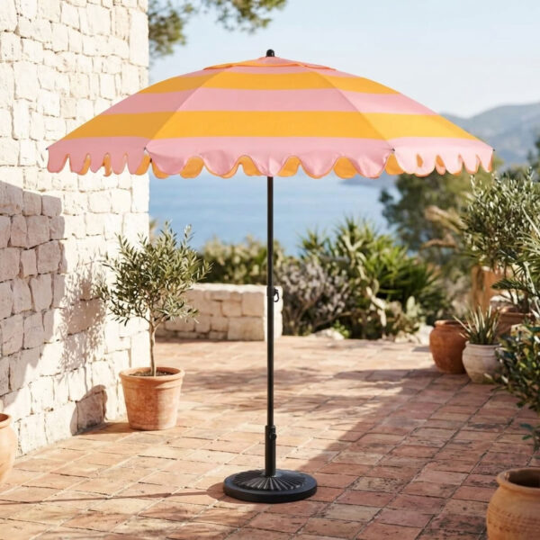 Parasol Geel in een sfeervol interieur