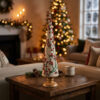 Decoratieve kerstboom Geborduurd 55 cm in een sfeervol interieur