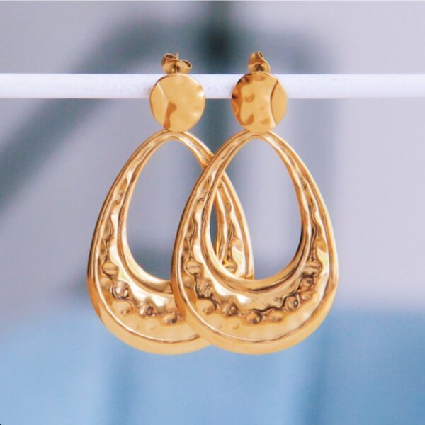 Statement oorbellen met druppel