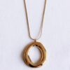 Fijne slangenhalsketting met ovale statement hanger