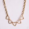 Ketting met gekoppelde hartjes in goud