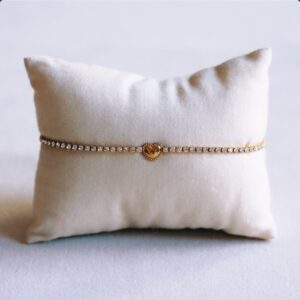 Strass armband met klein hartje – goud