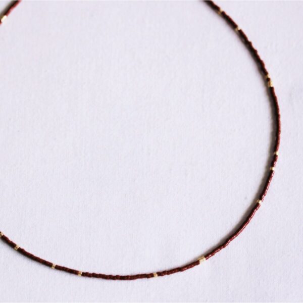 Miyuki ketting in bruin en verguld