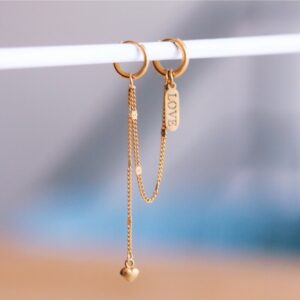 Oorbellenset met ketting en LOVE-bedel – goud