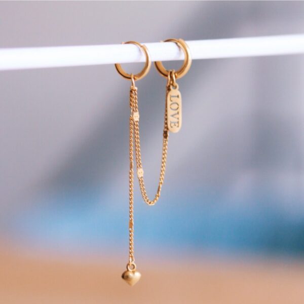 Oorbellenset met ketting en LOVE-bedel in goud