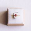 Minimalistische ring met kristalsteen – fuchsia – foto 2
