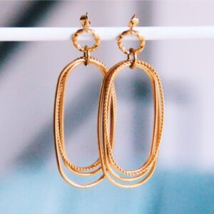 Statement oorbellen met ovale en gedraaide ringen – goud