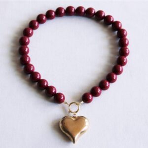 Kralenketting XXL met hartbedel – cerise