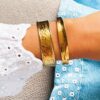 Bangle breed uitlopend – goud – foto 3