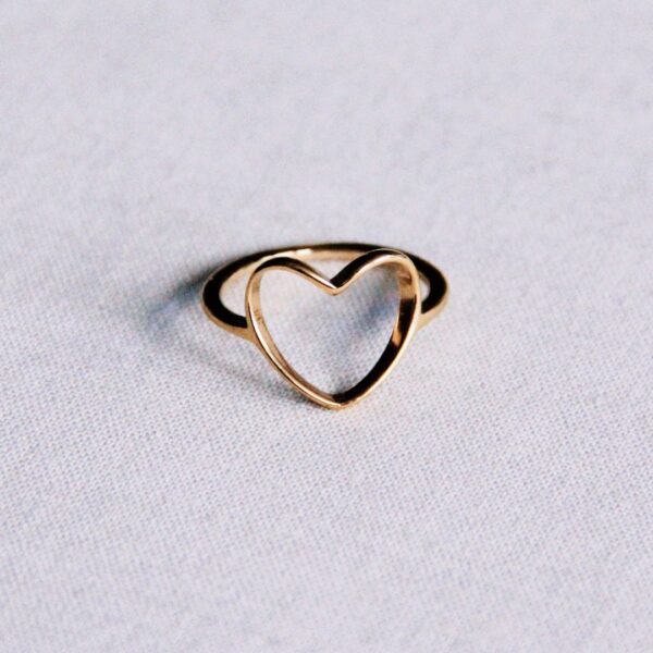 Ring met open hart in goud