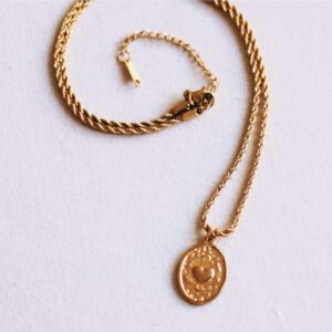 Gedraaide stalen ketting met ovale hartbedel