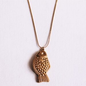 Lange delicate slangenhalsketting met vis