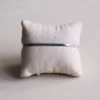 Slangenarmband zilver op een kussentje