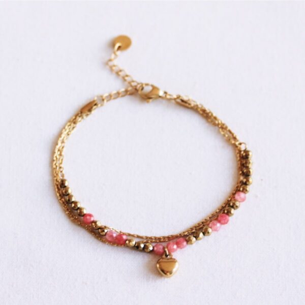 Drievoudige armband met hart en facetten in koraal