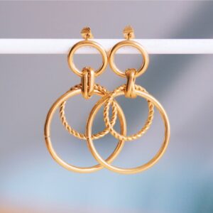 Statement oorbel gedraaide ringen bold