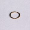Minimalistische gevlochten ring in goud