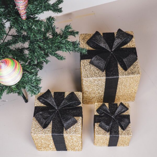 Led kerstcadeau goud zwart – sfeerfoto